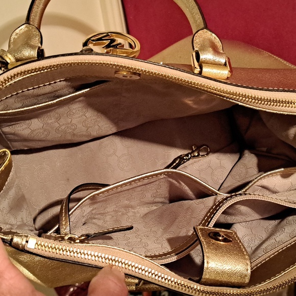 SOLD NEW  Michael Kors Sutton Pale Gold Leather Satchel/CBwithTags - Picture 11 of 14